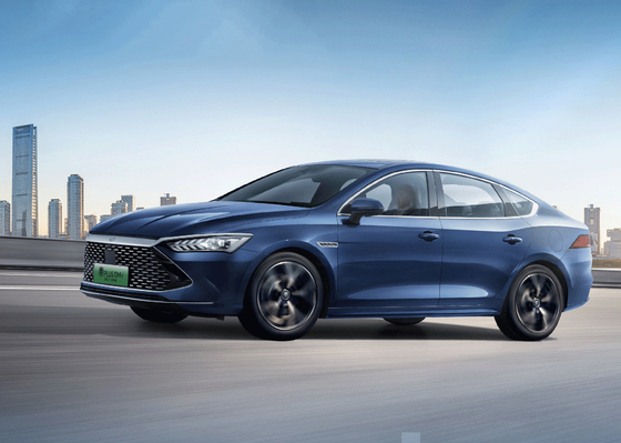 2023 BYD Qin Plus DM-i Campeón PHEV Limousine hecho en híbrido 55KM/120KM 4 puertas 5 asientos