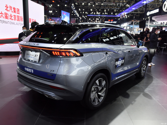 124KW Potencia total del motor Baic Beijing X7 PHEV Enchufe en SUV híbrido Coche con conducción izquierda