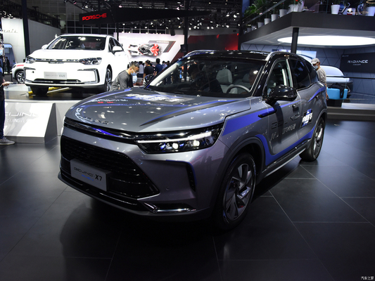 124KW Potencia total del motor Baic Beijing X7 PHEV Enchufe en SUV híbrido Coche con conducción izquierda