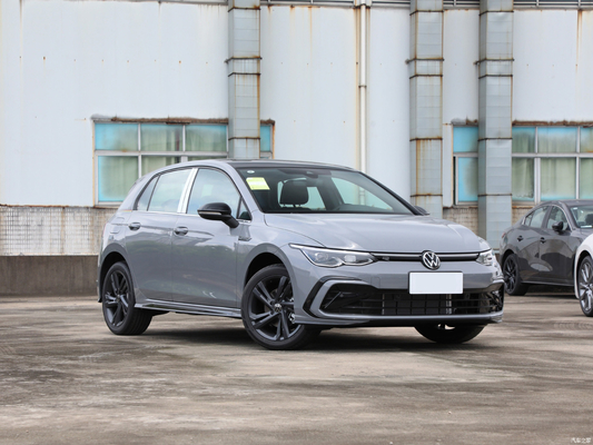 Actualice su paseo 2023 Golf Facelift 208 TSL DSG PRO SUV pequeño con luz diurna LED