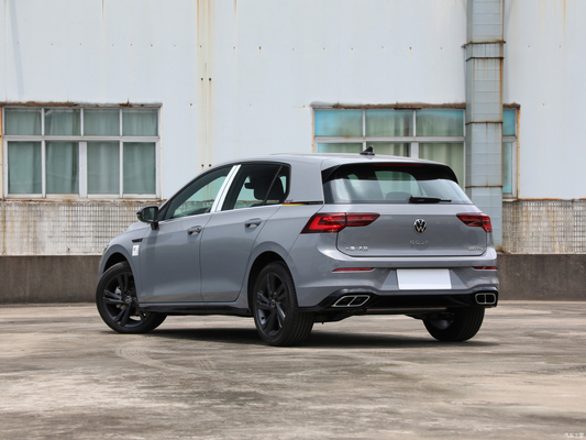 Actualice su paseo 2023 Golf Facelift 208 TSL DSG PRO SUV pequeño con luz diurna LED