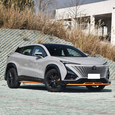2023 Dirección izquierda Changan UNI-T 1.5T Sport Flagship SUV compacto con techo solar panorámico