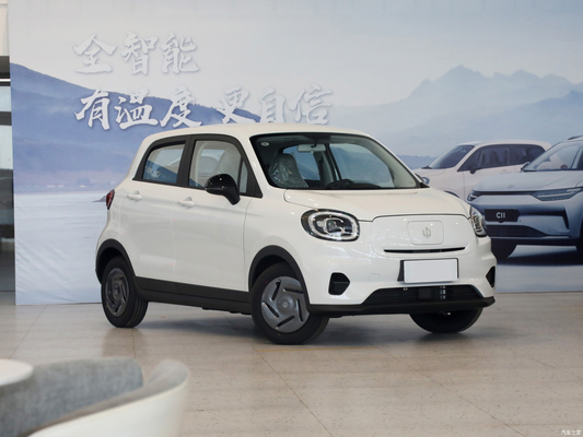 LEAPMOTOR T3 200 Coche eléctrico de 5 puertas con 4 asientos e integración de tecnología híbrida