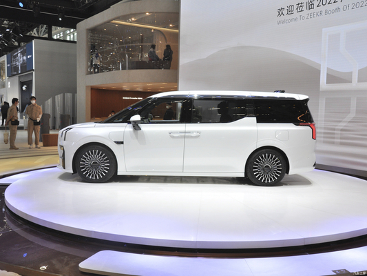 Ajuste eléctrico del asiento del copiloto 2022 Geely Zeekr 009 MPV WE ME 702KM 822KM EV Car