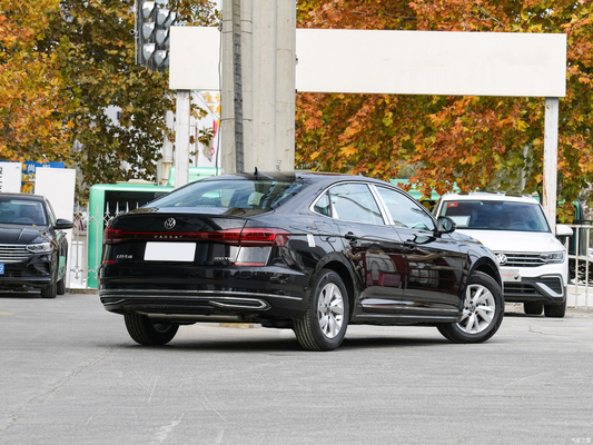 2024 Volkswagen Passat 280TSIM Business Edition 4 puertas 5 asientos sedán con bastidor de techo