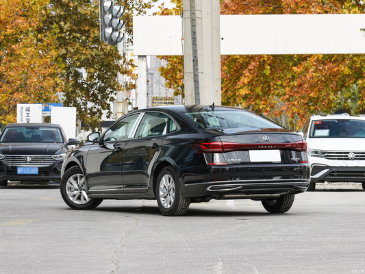 2024 Volkswagen Passat 280TSIM Business Edition 4 puertas 5 asientos sedán con bastidor de techo