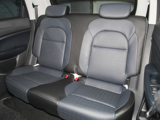 Cámara trasera y dirección izquierda Leapmotor T03 4 asientos Pequeño coche eléctrico eléctrico para adultos