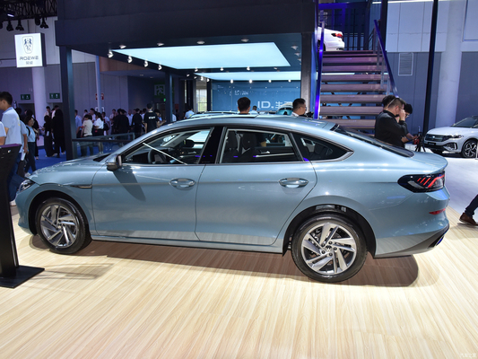 Euro VI Estándar de emisiones 2024 Volkswagen Lamando L 200TSI DSG Versión de moda Hatchback