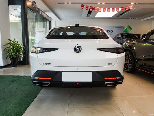 2023 Changan Lamore Blue Whale NE1.5T GDI DCT Sedan TPMS para una conducción segura y sin problemas