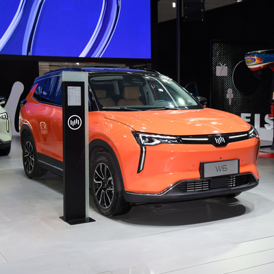 Energía Weima Weltmeister W6 Coche eléctrico con velocidad máxima de 160KM / h y potencia del motor de 160KW