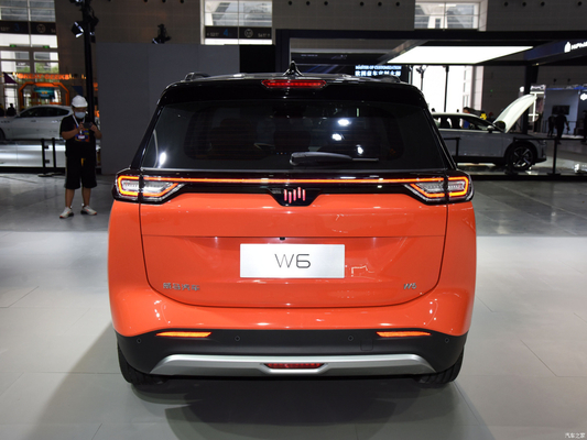Energía Weima Weltmeister W6 Coche eléctrico con velocidad máxima de 160KM / h y potencia del motor de 160KW