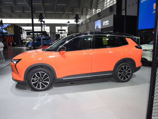 Energía Weima Weltmeister W6 Coche eléctrico con velocidad máxima de 160KM / h y potencia del motor de 160KW