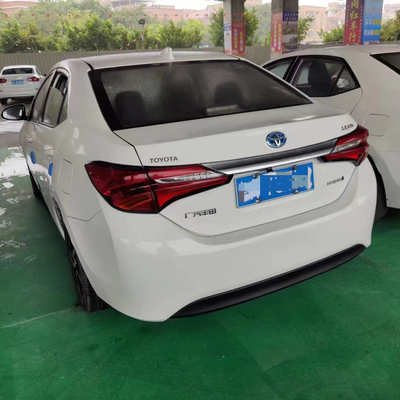 2017 Modelo 1.8L Vehículos híbridos Toyota Corolla Levin E-CVT Transmisión Coches usados