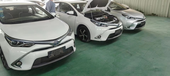 2017 Modelo 1.8L Vehículos híbridos Toyota Corolla Levin E-CVT Transmisión Coches usados