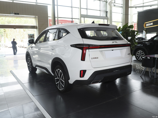 2024 Jac X8 Plus 7 plazas faro LED SUV de gasolina con una capacidad de tanque de combustible de 50-80L