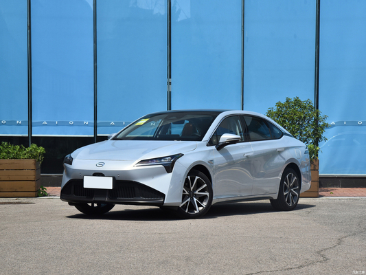 70 Zhijia GAC Aion S Plus Limousine 4810 * 1880 * 1515mm 510KM de largo alcance coche eléctrico para su