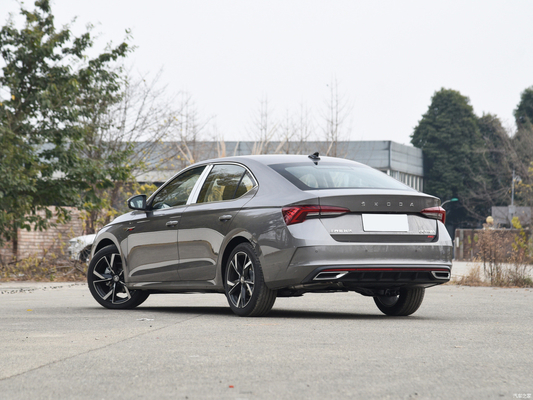 2024 Skoda Octavia PRO TSI80 Versión de lujo Hatchback turbo de 5 puertas y 5 asientos Euro VI