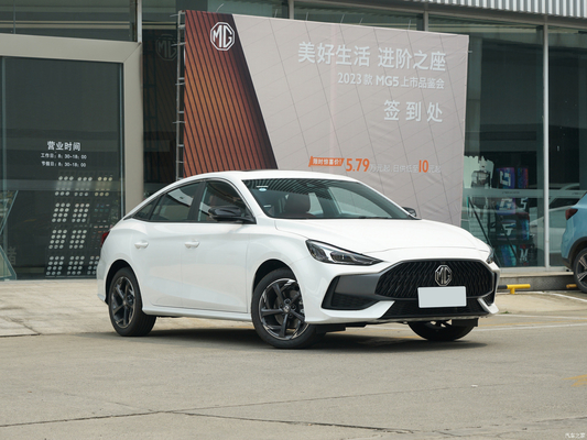 Aire acondicionado automático Mg5 2023 300TGI DCT sedán de 4 puertas y 5 plazas con velocidad máxima de 200 KM/h