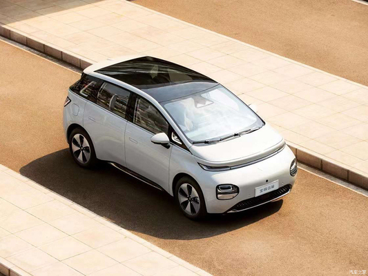Conducción izquierda Mini Ev Hatchback Wuling Baojun Nube Yunduo Pure Car eléctrico de cuatro puertas de cinco plazas