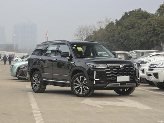 Suspensión delantera Macpherson 2023 Chang'an CS95 Plus 2.0T 2WD SUV de lujo de 5 puertas y 7 asientos