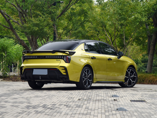 2023 Lynk Co 03 2.0TD Sedan automático 5 asientos 5 bolsas de aire TPMS incluido Velocidad máxima 250KM