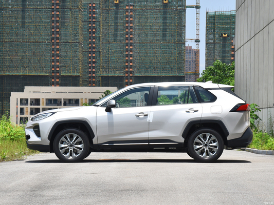 Toyota Wildlander 2.0L de 2023 versión líder con volante multifunción