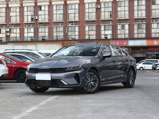 Suspensión delantera Macpherson Presentado en el 2021 Kia K5 270T CWD Moderno Version Sedan