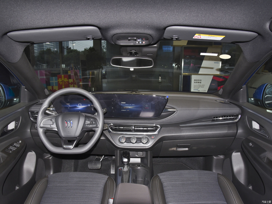 Buick Envista 1.5T 5 puertas 5 asientos coche de transporte con tamaño de neumático R18 y pantalla táctil