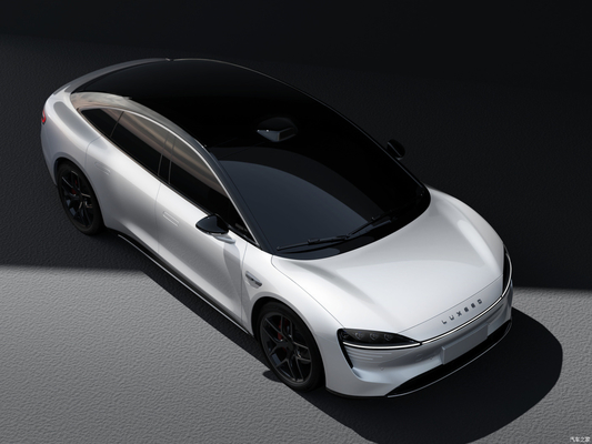 210 KM/h Velocidad máxima Huawei Chery LUXEED S7 Electric Auto Sedan 4 puertas 5 asientos híbrido