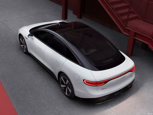 210 KM/h Velocidad máxima Huawei Chery LUXEED S7 Electric Auto Sedan 4 puertas 5 asientos híbrido