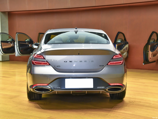 Asientos de cuero y Euro VI Standard Genesis G702023 2.0T Sedan con motor con tracción trasera
