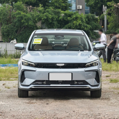 Geely Emgrand L HiP Híbrido 5 asientos Limousine 100KM Rango eléctrico Dirección izquierda 5 asientos