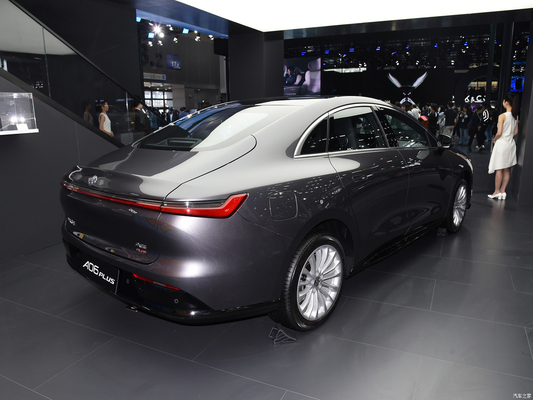 520KM CLTC Dirección izquierda 2024 Hycan A06 PLUS Pure Electric Luxury Car para el rendimiento