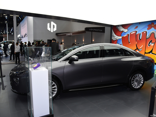520KM CLTC Dirección izquierda 2024 Hycan A06 PLUS Pure Electric Luxury Car para el rendimiento