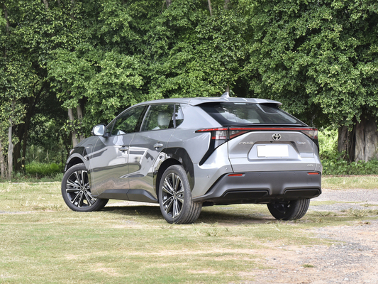 2024 Toyota Bz4x 4WD SUV eléctrico con rango de 560KM 160KM/h Velocidad máxima 4690*1860*1650mm