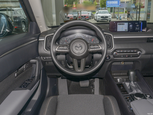 Cómodo 2023 CX-50 SUV de gasolina con retrovisor eléctrico y dirección izquierda