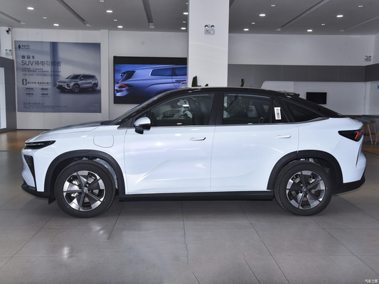 2023 LIVAN7 Chiyue Edition SUV de 5 puertas y 5 asientos con alcance de 450KM y carrocería de 4690*1892*1650mm