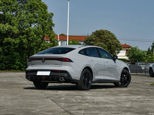 2023 Changan Uni-v 1.5T Hatchback Limousina de gasolina con control de velocidad ACC como imagen