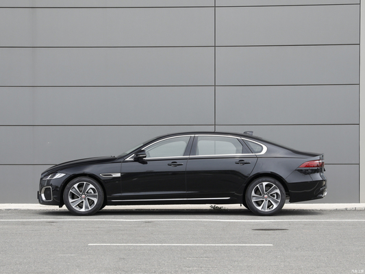 Cuerpo integral Jaguar XFL 2.0T 2000Ps Automóvil de gasolina 2WD Limousina 2WD Edición de lujo de élite