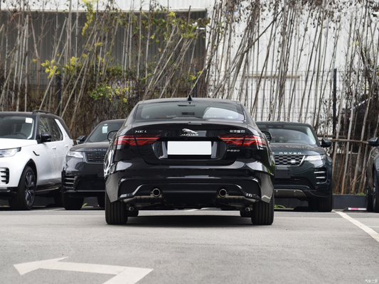 2024 Jaguar XEL 2.0T 250PS Sedán deportivo agresivo con ABS Sí y 8 cambios hacia adelante