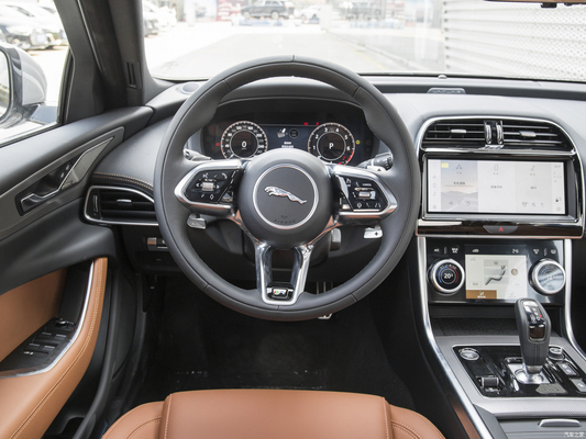 2024 Jaguar XEL 2.0T 250PS Sedán deportivo agresivo con ABS Sí y 8 cambios hacia adelante