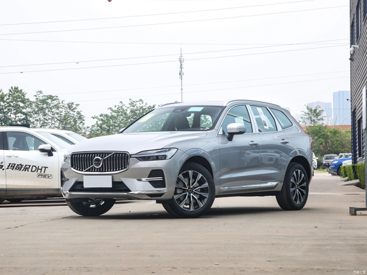 2024 Volvo XC60 B5 48V Light Hybrid 4WD SUV de lujo de tamaño mediano con 5 asientos y 6 bolsas de aire