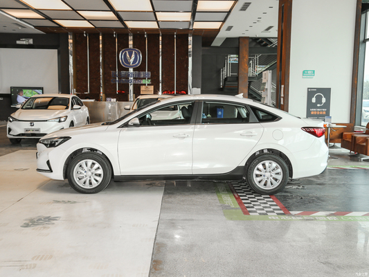 145KM/h Velocidad máxima Changan Eado EV460 Batería de hierro y fosfato de litio Vehículo eléctrico
