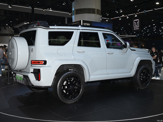 Tank 700 Hi4-T 2024 SUV híbrido con 120KW de potencia del motor y estructura de la carrocería de 5 puertas y 5 asientos