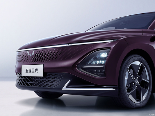Mejor elección 2023 Wuling Starlight Sedán eléctrico híbrido 4 puertas 5 asientos monomotor