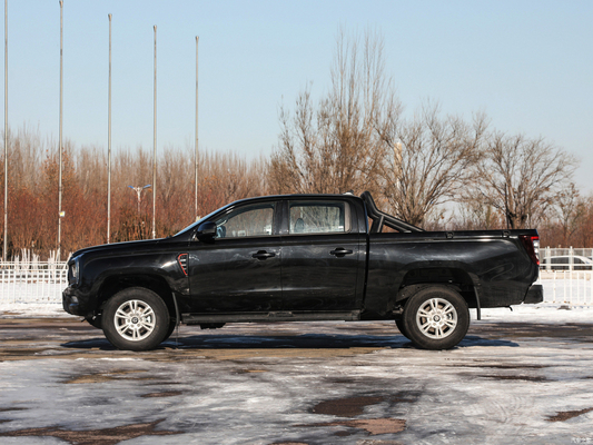 2024 SINOTRUK 2.0T Diesel automático 4WD de eje largo camioneta de lujo para conducción izquierda