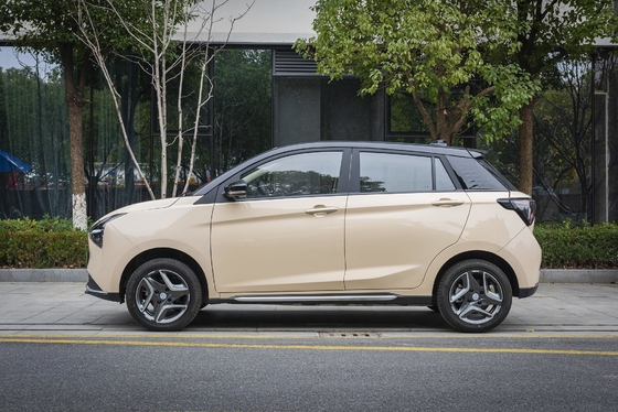 335KM Rango eléctrico puro Yue 01 2024 Modelo Lingyue Versión con batería tipo litio