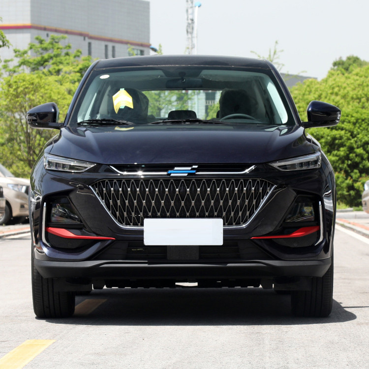 5 puertas 5 asientos SUV 2023 Changan Oshan X7 Plus Coche de gas con 4730 * 1870 * 1720mm Dimensiones