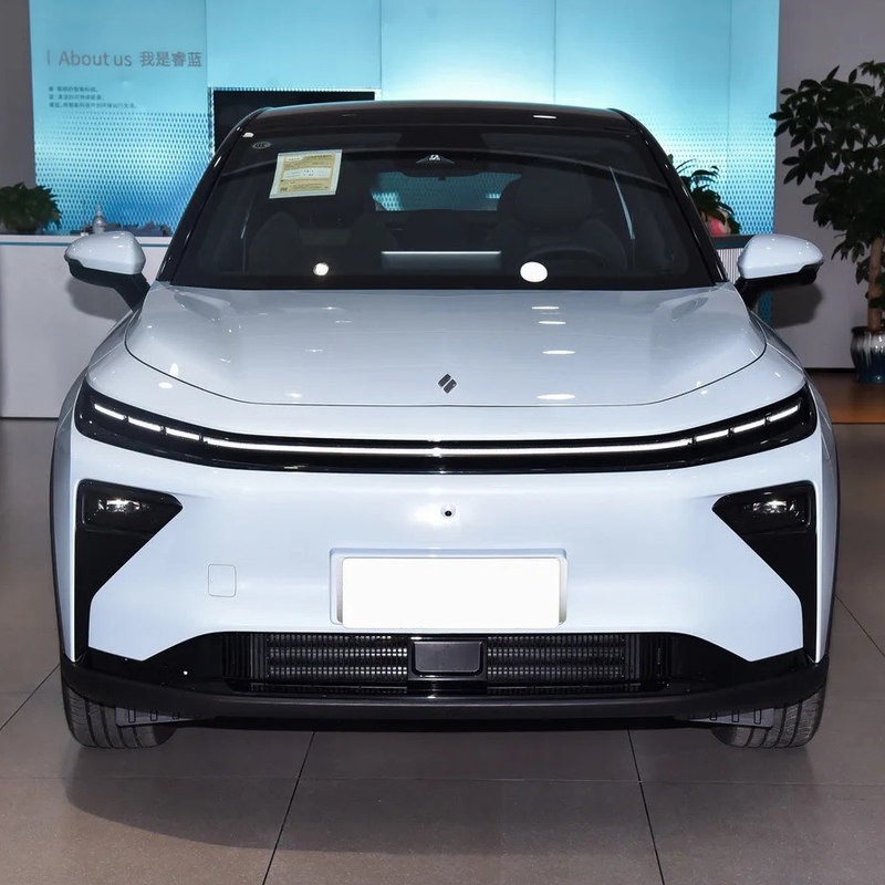 2023 LIVAN7 Chiyue Edition SUV de 5 puertas y 5 asientos con alcance de 450KM y carrocería de 4690*1892*1650mm